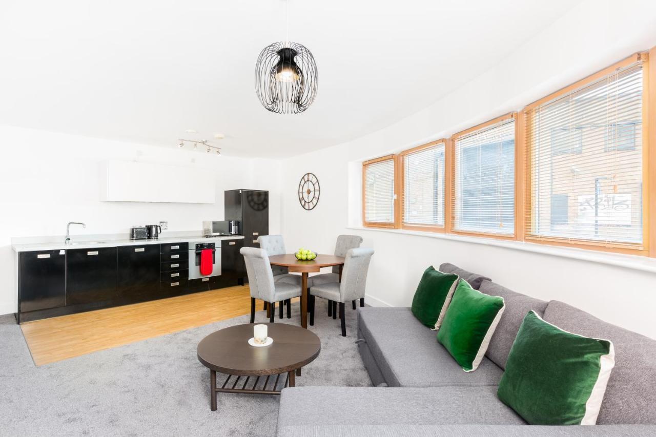 Washington 2 Bedroom Apartment By The Cube & Mailbox & Private Terrace Бирмингам Екстериор снимка