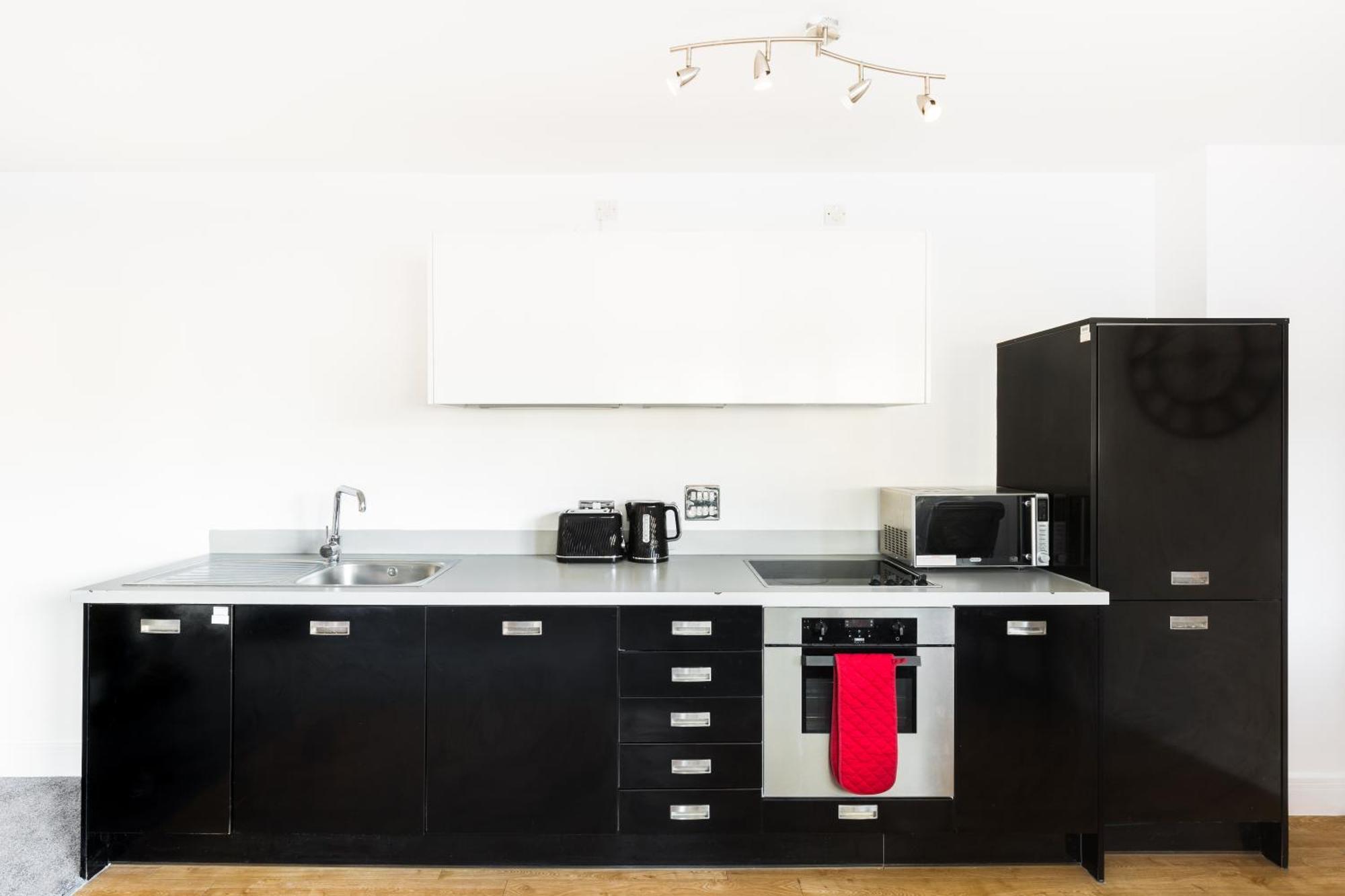 Washington 2 Bedroom Apartment By The Cube & Mailbox & Private Terrace Бирмингам Екстериор снимка