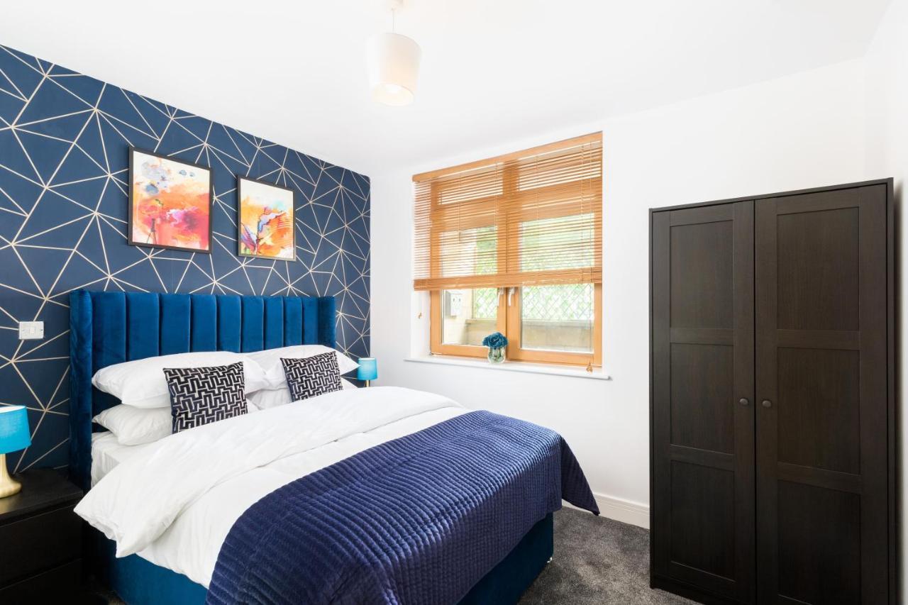 Washington 2 Bedroom Apartment By The Cube & Mailbox & Private Terrace Бирмингам Екстериор снимка