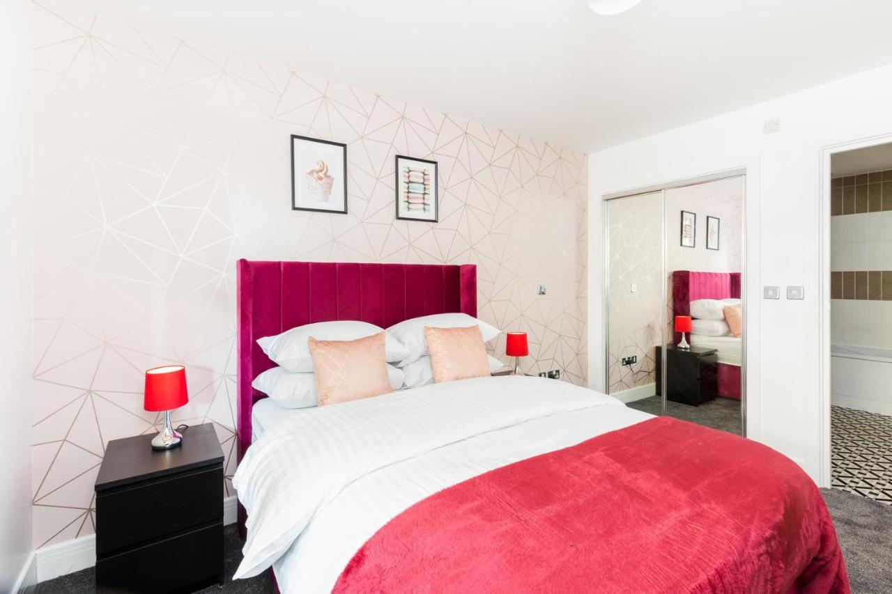 Washington 2 Bedroom Apartment By The Cube & Mailbox & Private Terrace Бирмингам Екстериор снимка